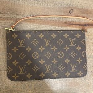 LOUIS VUITTON Monogram Neverfull Pochette BRAND NEW